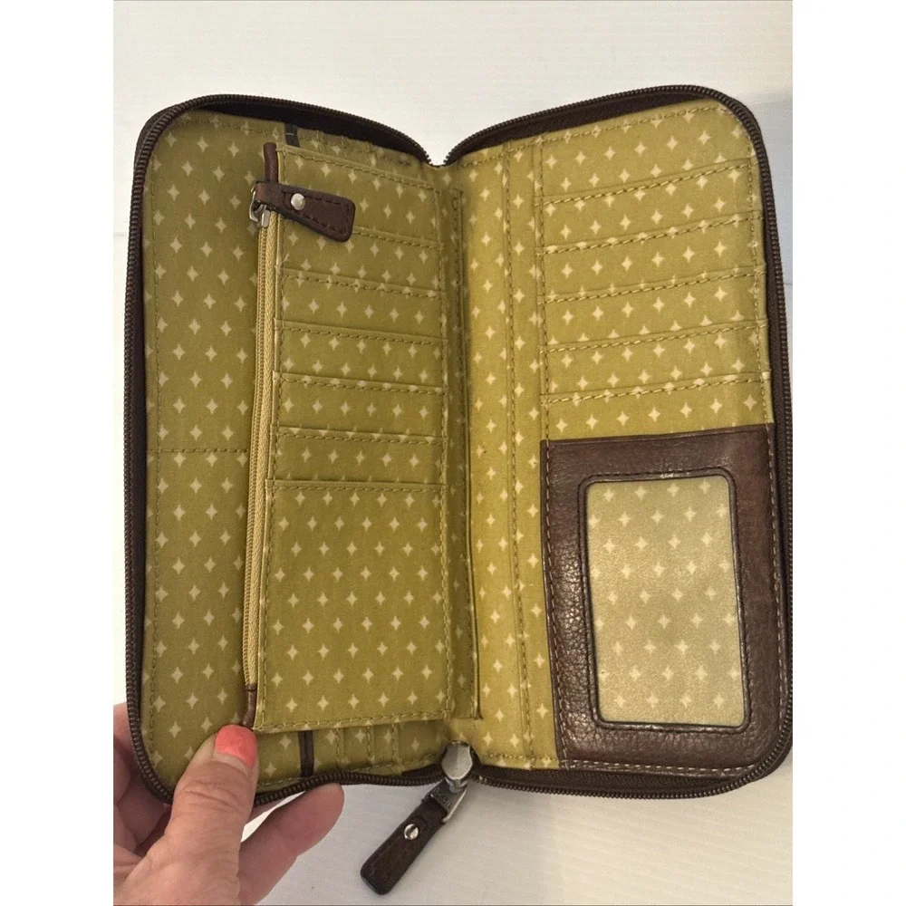 Fossil Key Wallet Brown Floral Coated Leather Zip Around 8x4 Cards Checkbook
